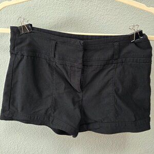 Papaya Black Shorts - M